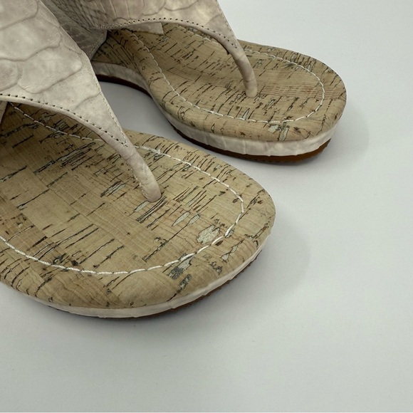 Donald J. Pliner Malone Leather Wedge Thong Sandals Size 5.5 - Picture 4 of 10